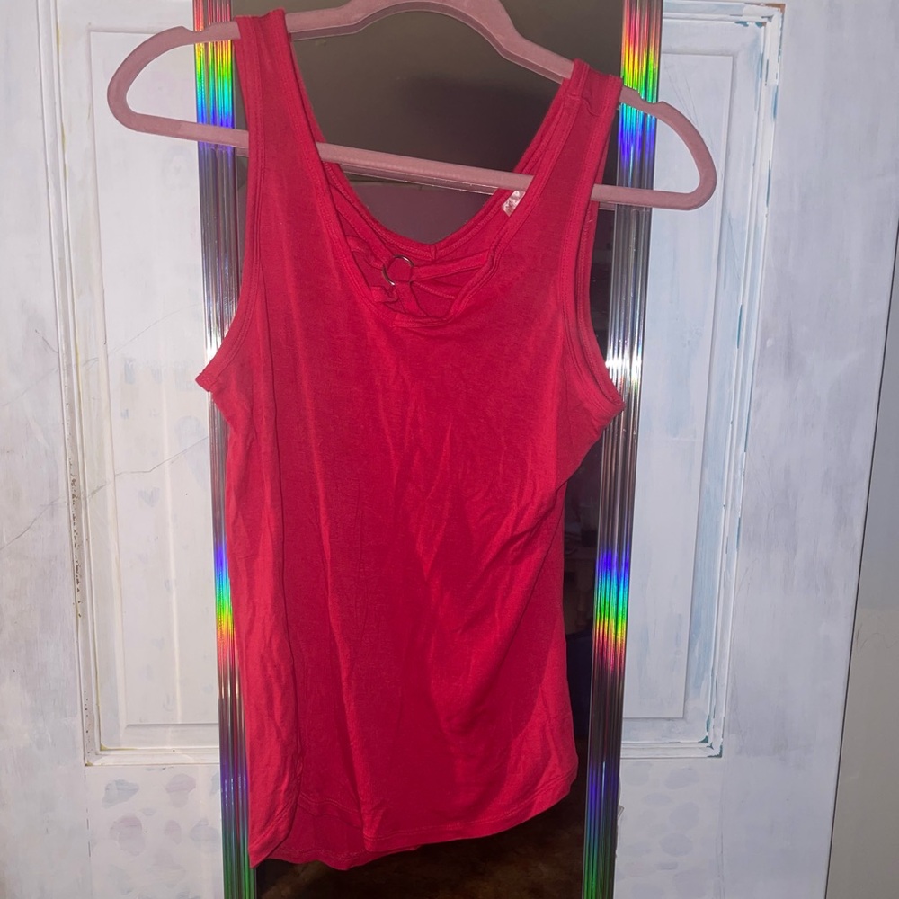 Pink tank with little front design